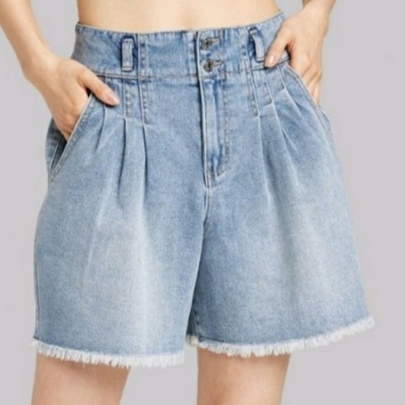 Wild Fable Super High Rise Pleated Bermuda Jean shorts Medium wash Size 14 - Picture 1 of 7